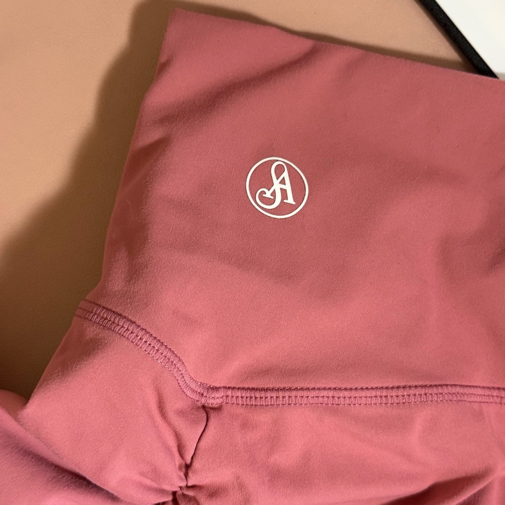 Sacred Activewear Pink Scrunch Biker Shorts Set Size M Workout Gym Set Athletic - Picture 5 of 14